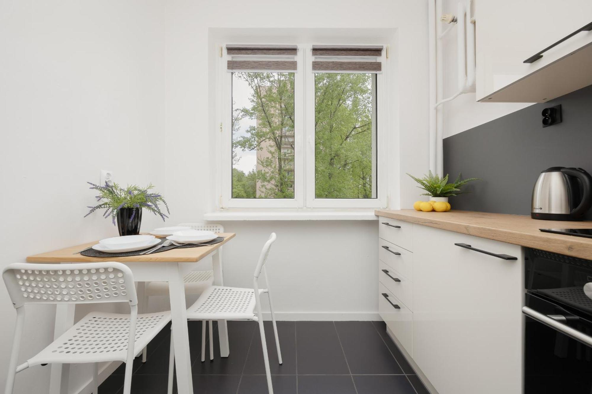 Apartment Bright For 4 People In By Renters Warschau